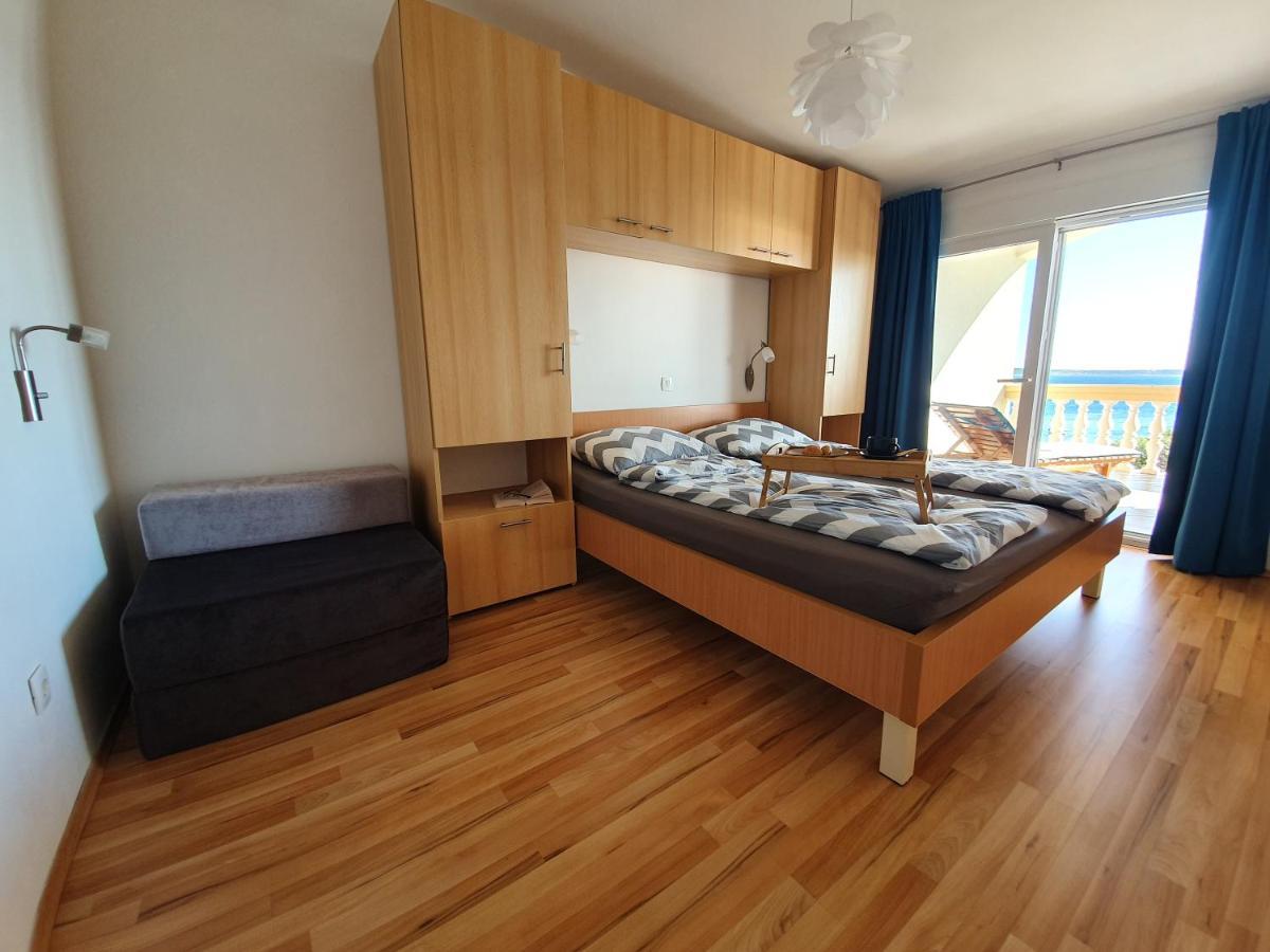 Comfortable Family Apt Iris 20M From Beach In Mandre Exterior photo