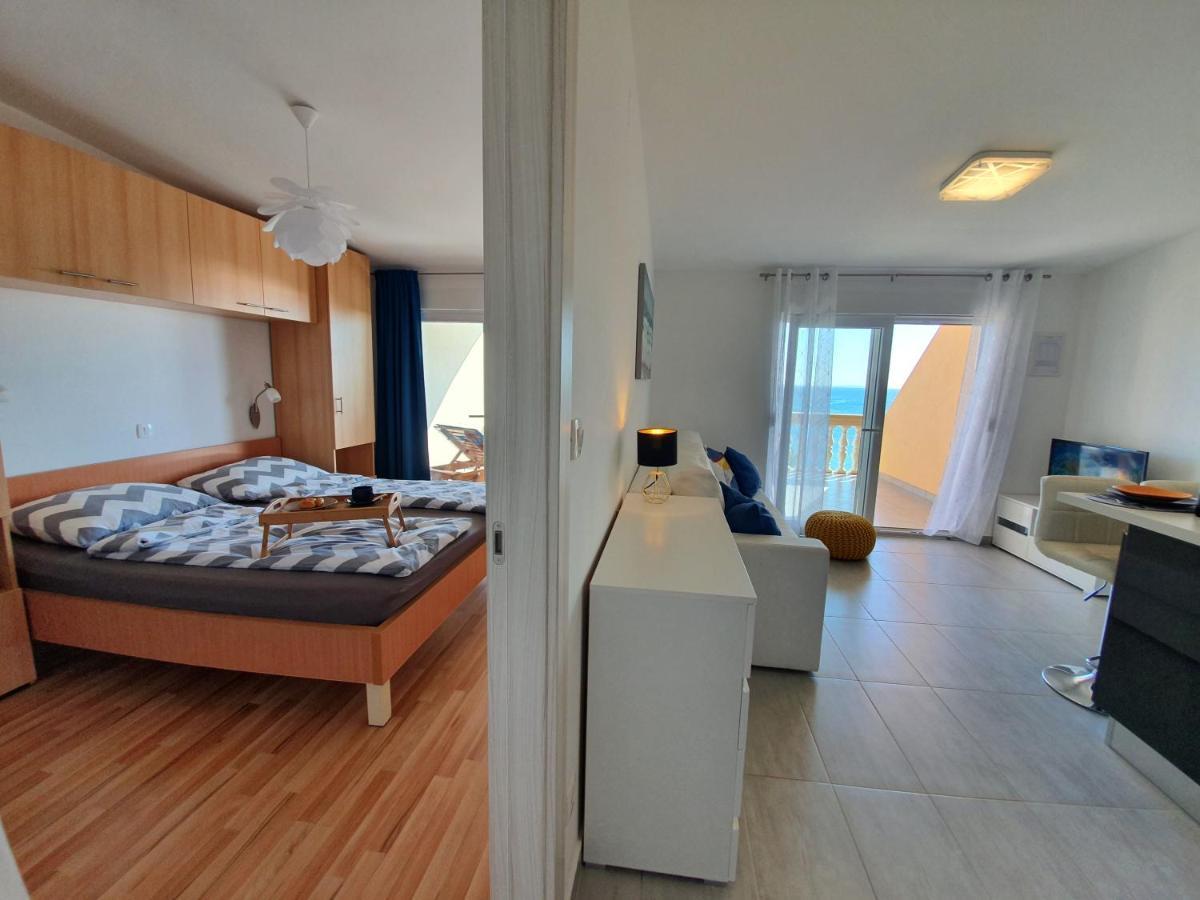 Comfortable Family Apt Iris 20M From Beach In Mandre Exterior photo