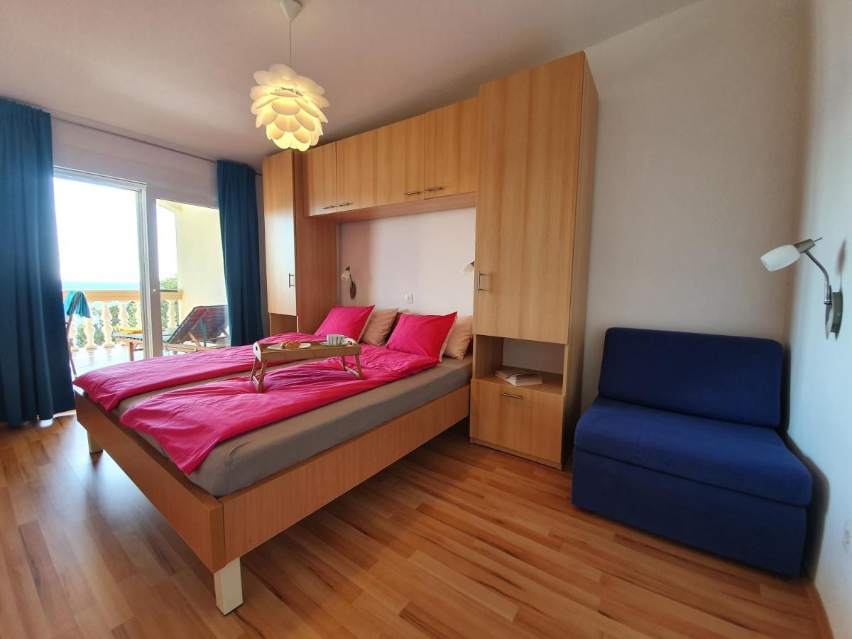Comfortable Family Apt Iris 20M From Beach In Mandre Exterior photo